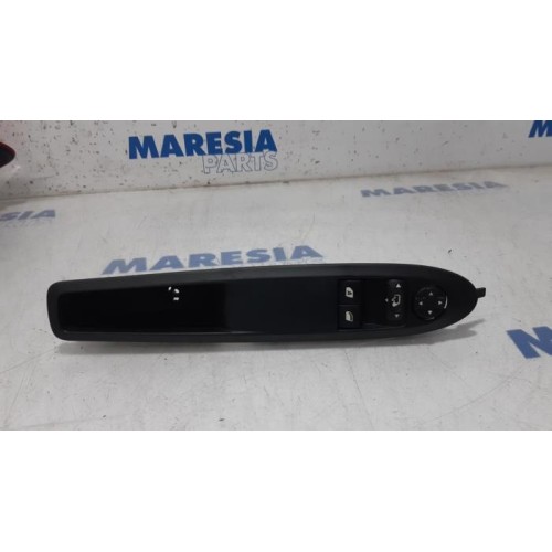 Citroen - DS3 - Multi-functional window switch