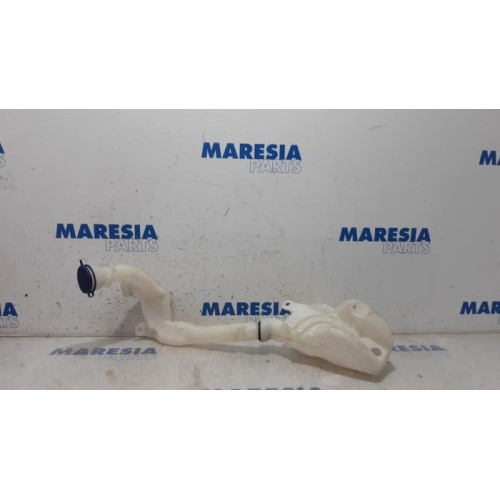 Citroen - DS3 - Front windscreen washer reservoir