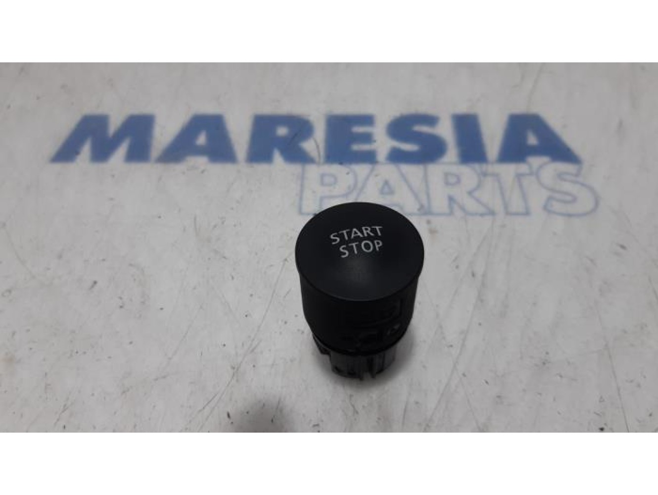 Renault - Clio - Start/stop switch