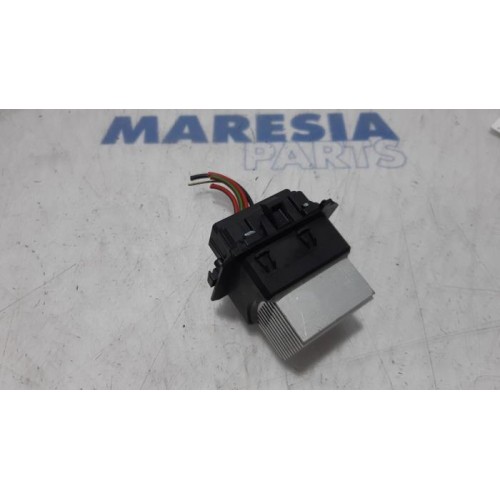 Renault - Clio - Heater resistor
