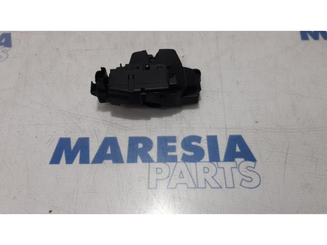 Peugeot - 508 - Tailgate lock mechanism