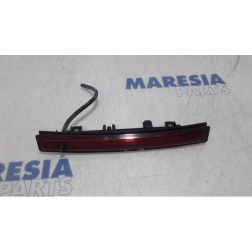Renault - Clio - Third brake light