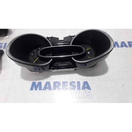 Renault - Clio - Instrument panel