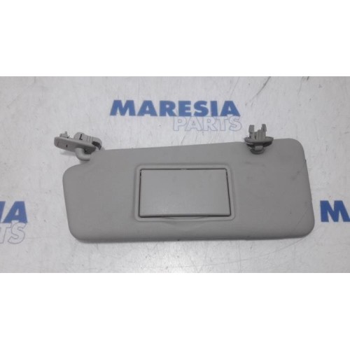 Renault - Clio - Sun visor