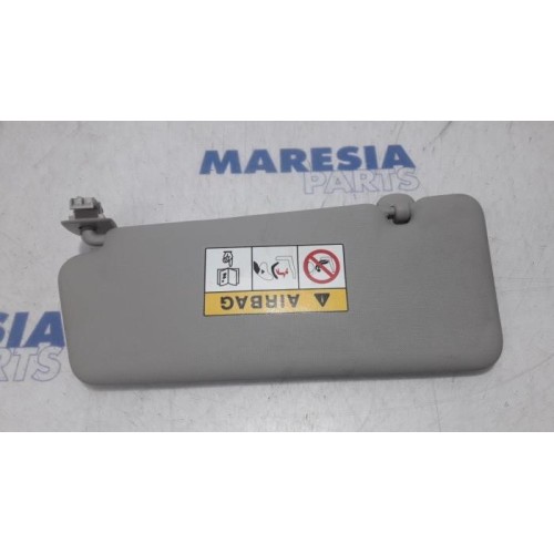 Renault - Clio - Sun visor