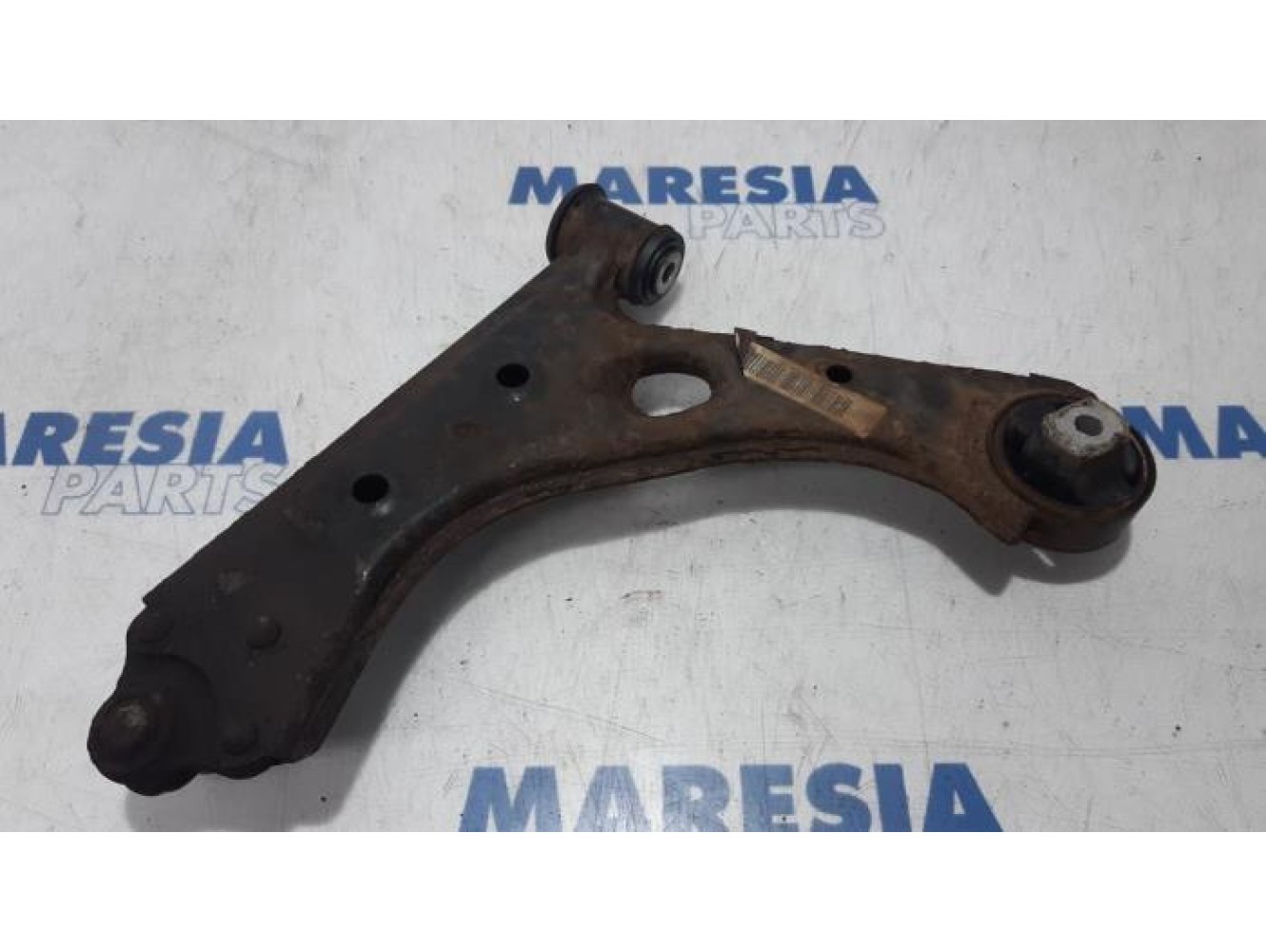 Alfa Romeo - Mito - Front lower wishbone, right