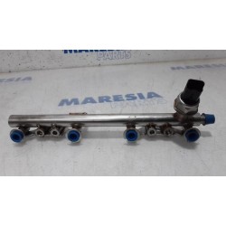 Renault - Clio - Fuel injector nozzle