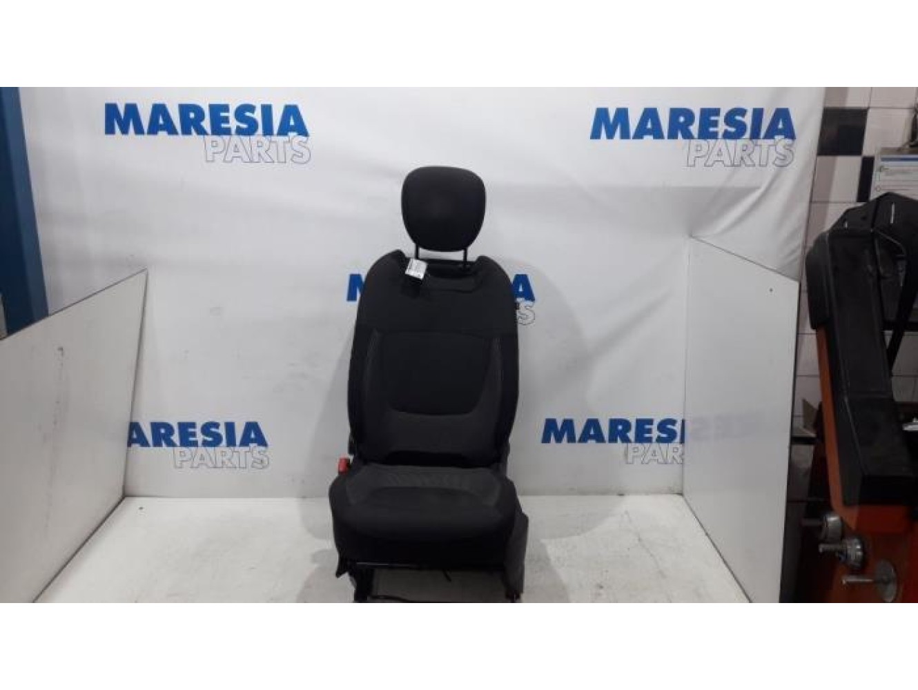 Renault - Captur - Sitz links