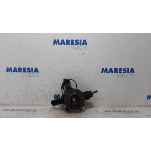 Peugeot - 308 - Fusee links-voor