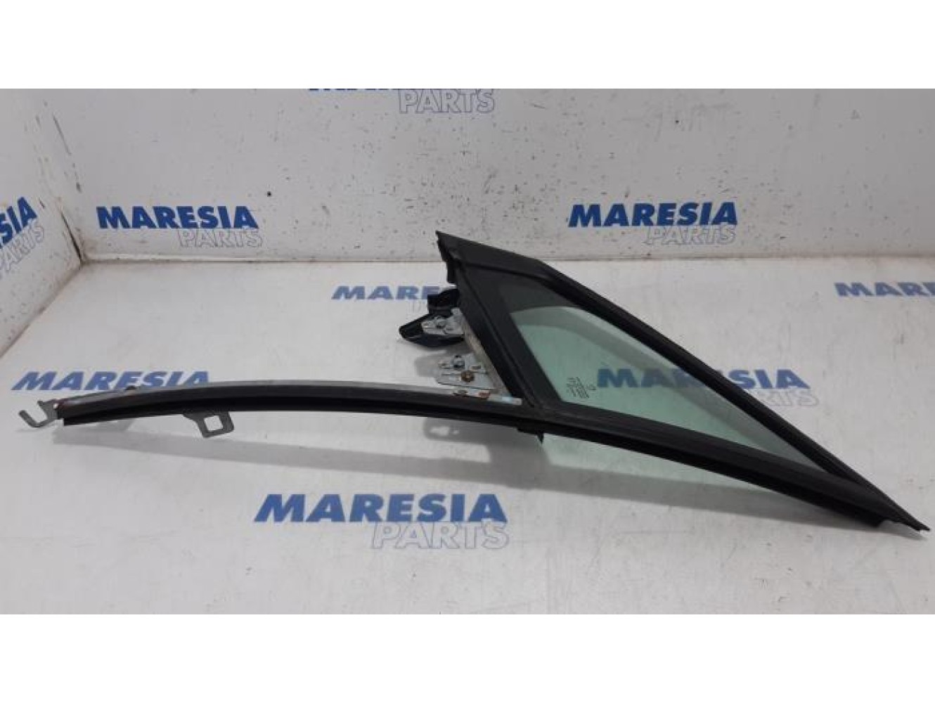 Peugeot - 308 - Dreieckfenster links vorne