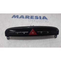 Peugeot - 308 - Panic lighting switch
