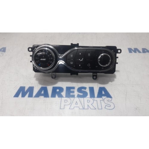 Renault - Captur - Heater control panel