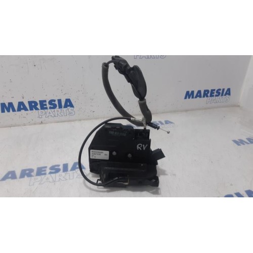 Renault - Captur - Front door lock mechanism 4-door, right