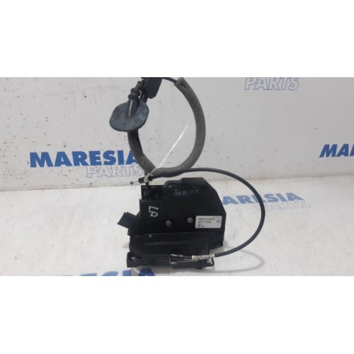 Renault - Captur - Rear door lock mechanism 4-door, left