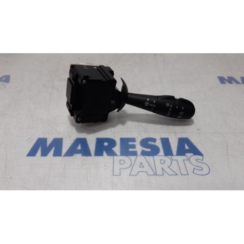 Renault - Captur - Wiper switch