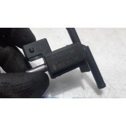 Renault - Captur - Vacuum valve