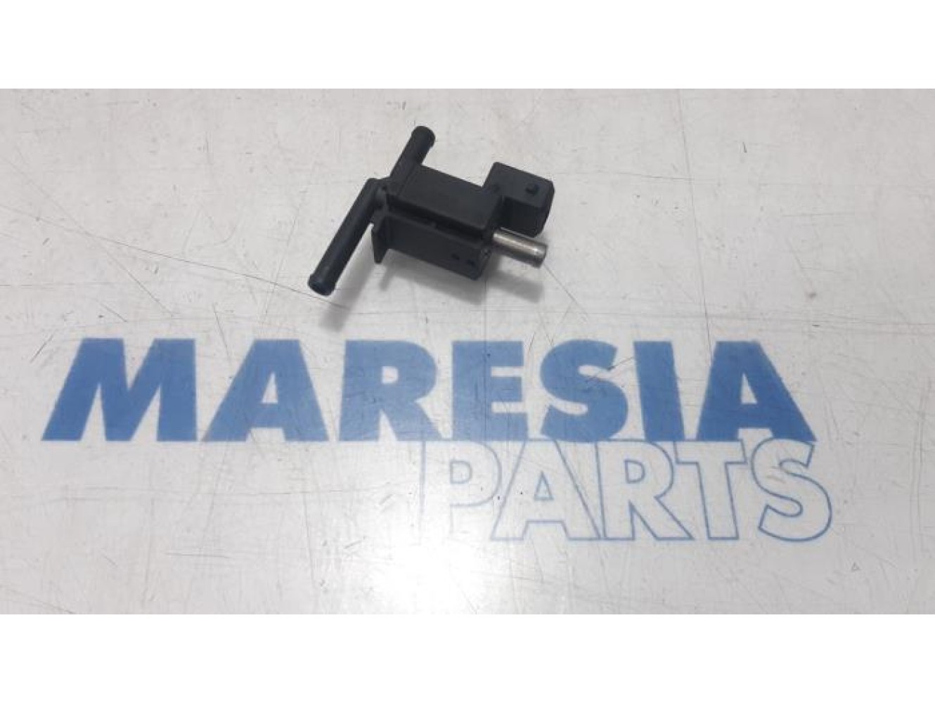 Renault - Captur - Vacuum valve