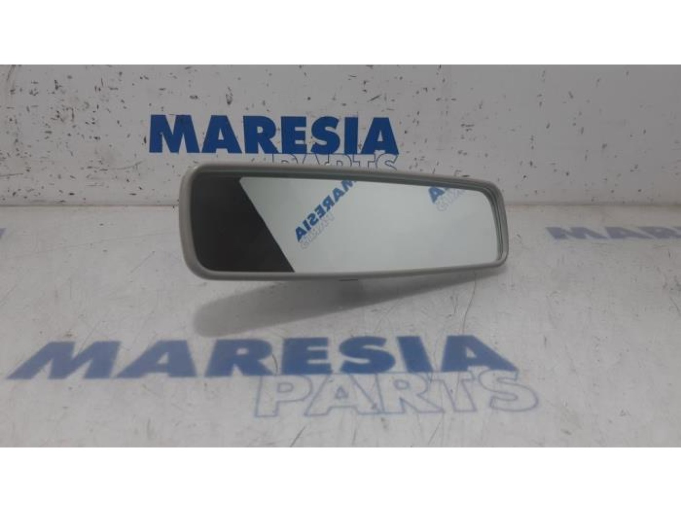 Renault - Captur - Rear view mirror