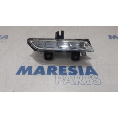 Renault - Captur - Daytime running light, left
