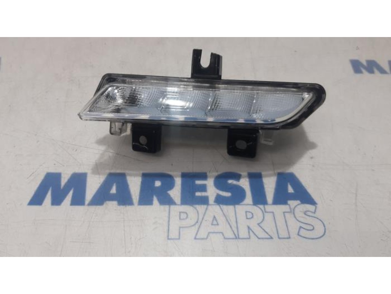 Renault - Captur - Daytime running light, right