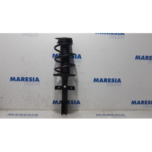 Renault - Captur - Front shock absorber rod, right