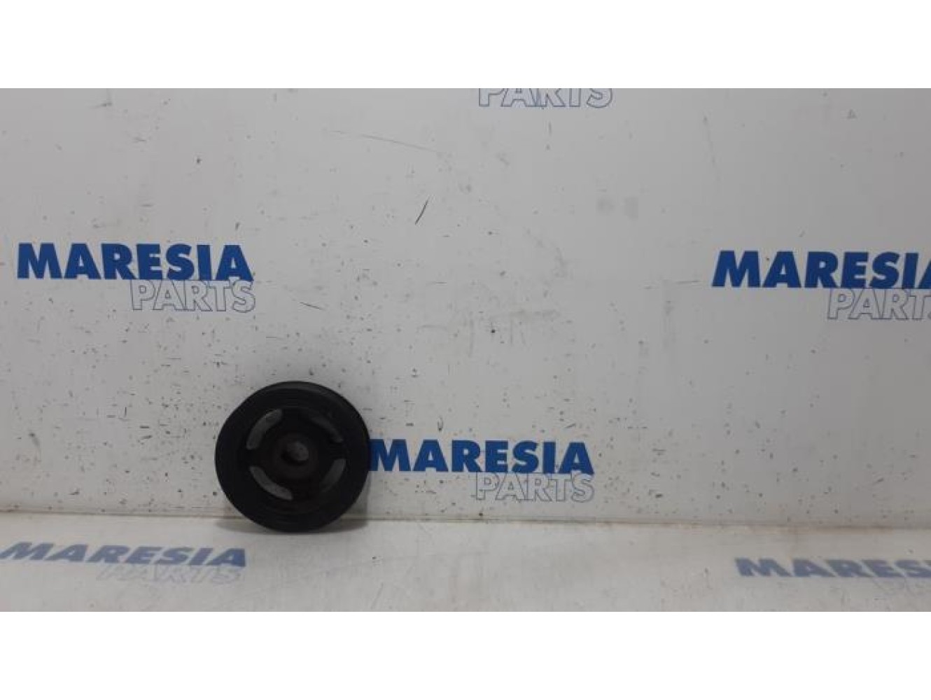 Renault - Megane Scenic - Crankshaft pulley