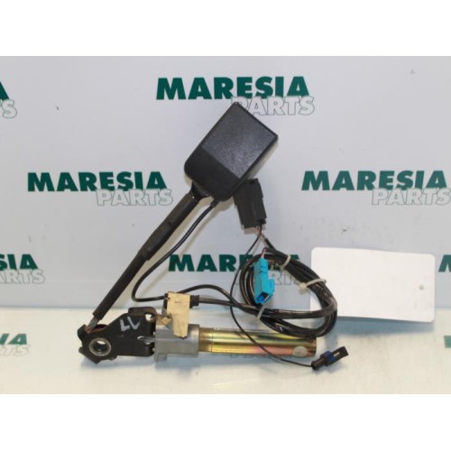 Renault - Laguna - Gordelspanner links
