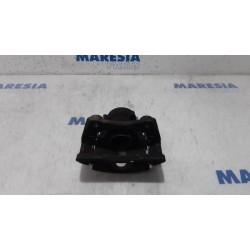 Renault - Clio - Front brake calliper, left