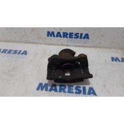 Renault - Clio - Front brake calliper, right
