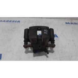 Renault - Clio - Front brake calliper, right