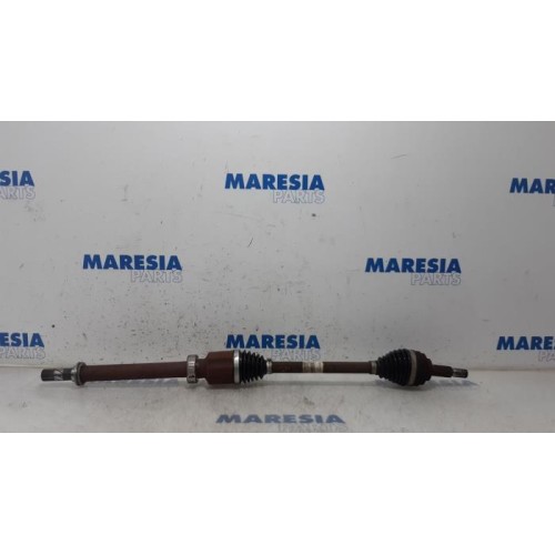 Renault - Clio - Front drive shaft, right