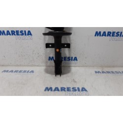 Renault - Clio - Front shock absorber rod, right