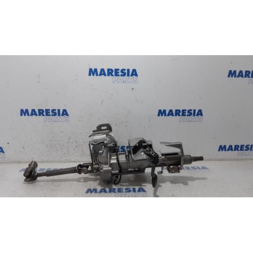 Renault - Clio - Steering column housing