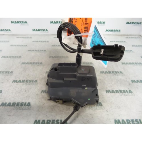 Renault - Laguna - Rear door mechanism 4-door, right