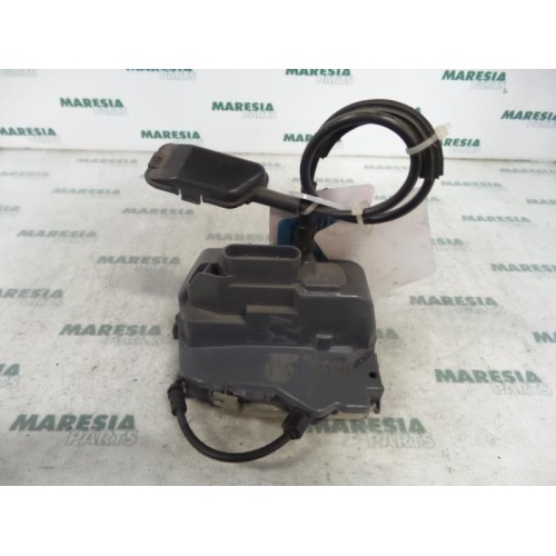 Renault - Laguna - Rear door mechanism 4-door, right