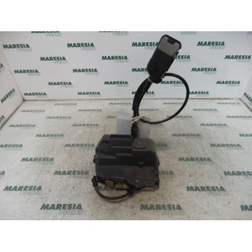 Renault - Laguna - Rear door mechanism 4-door, right