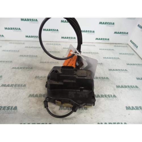 Renault - Laguna - Rear door mechanism 4-door, right