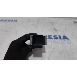 Renault - Clio - Glow plug relay