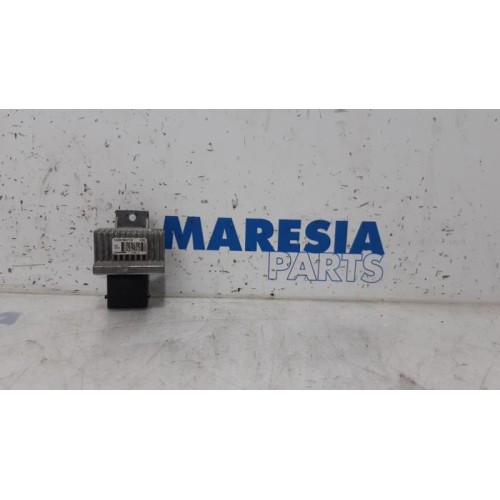 Renault - Clio - Glow plug relay