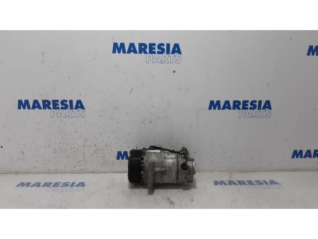 Renault - Clio - Air conditioning pump
