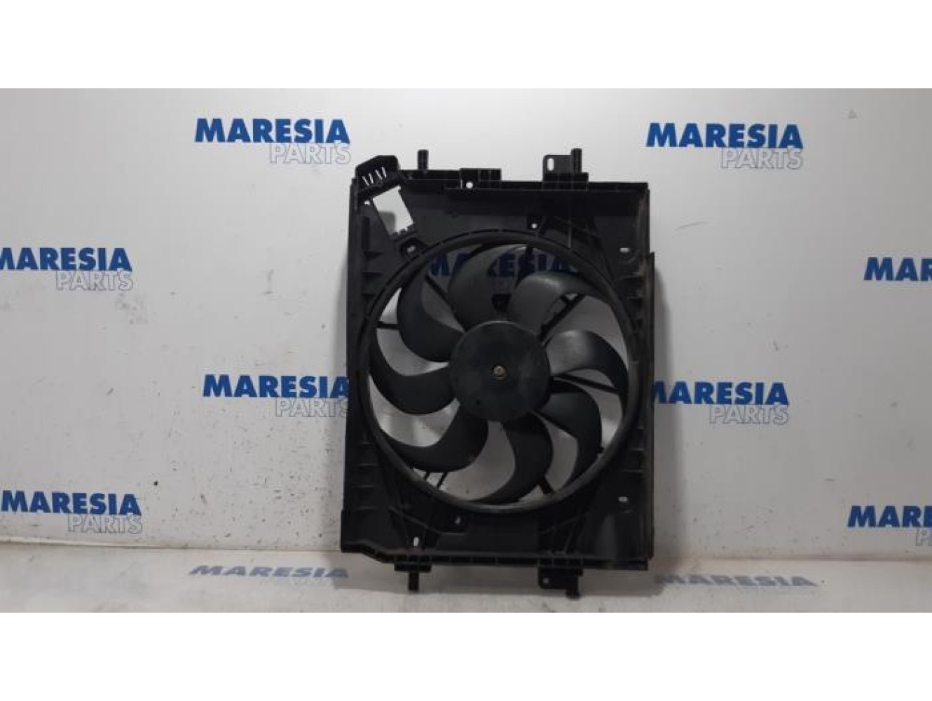 Renault - Clio - Fan motor