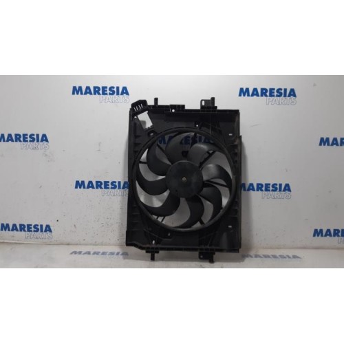 Renault - Clio - Fan motor