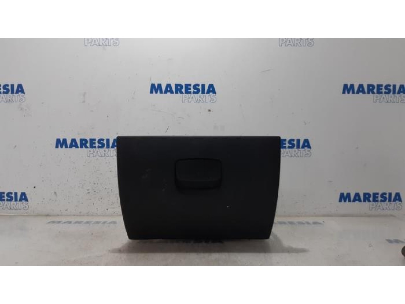 Renault - Master - Glovebox