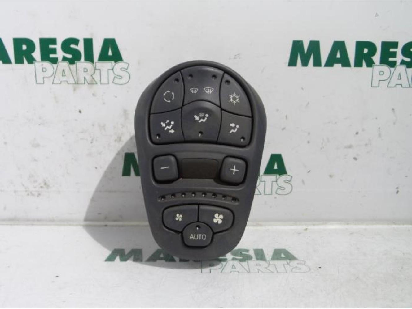Renault - Espace - Panneau de commandes chauffage