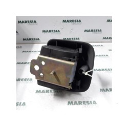 Renault - Megane - Rear seatbelt, centre