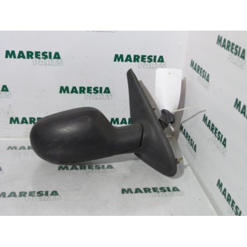 Renault - Megane - Wing mirror, right