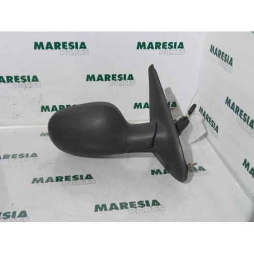 Renault - Megane - Wing mirror, right