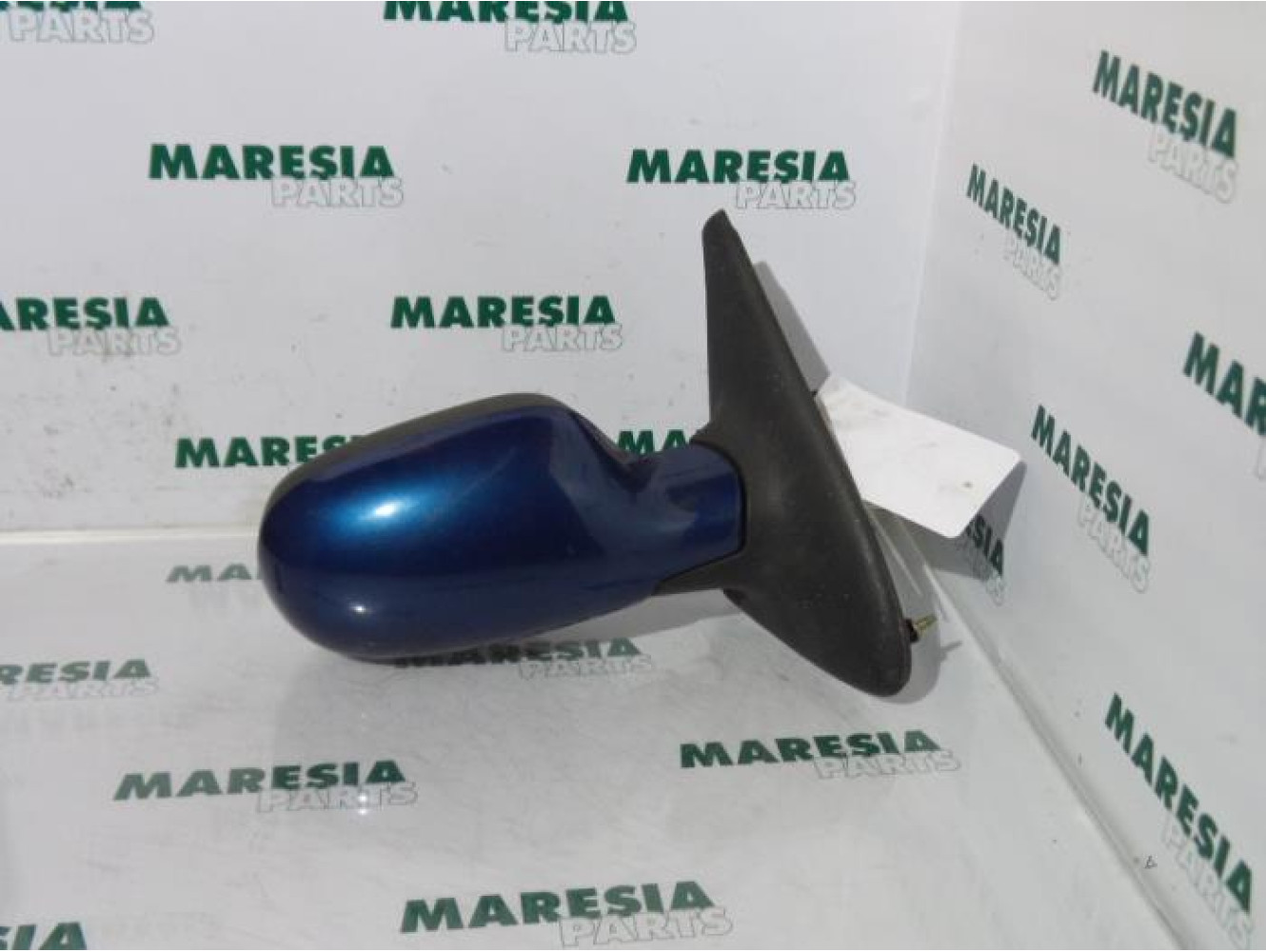 Renault - Megane - Wing mirror, right