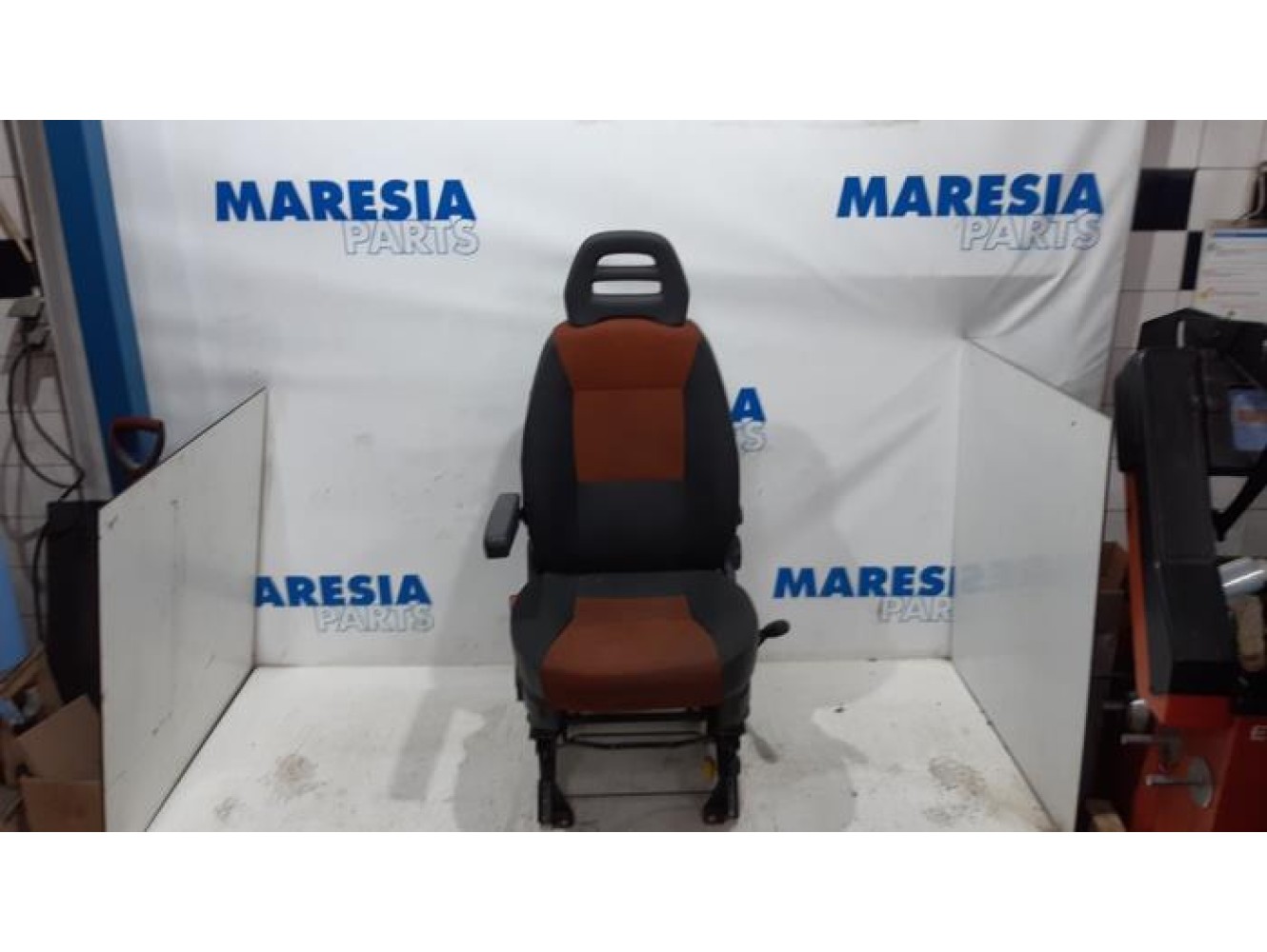 Fiat - Ducato - Seat, left