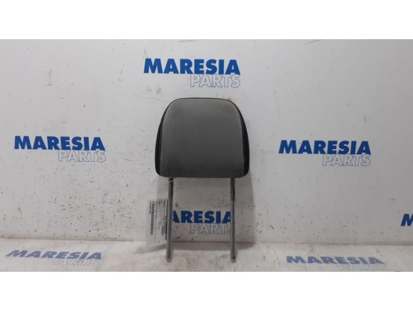 Fiat - Punto - Headrest